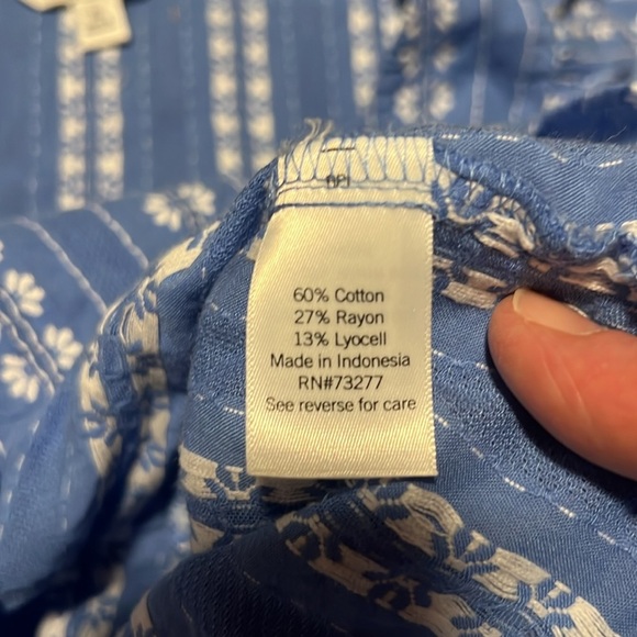 Croft & barrow top. Like new. Floral size XL v neck - Picture 4 of 4